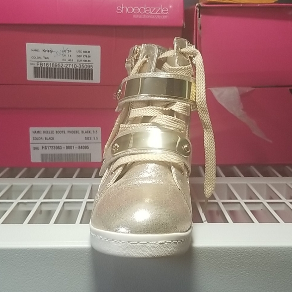 Shoes - Picture 2 of 4